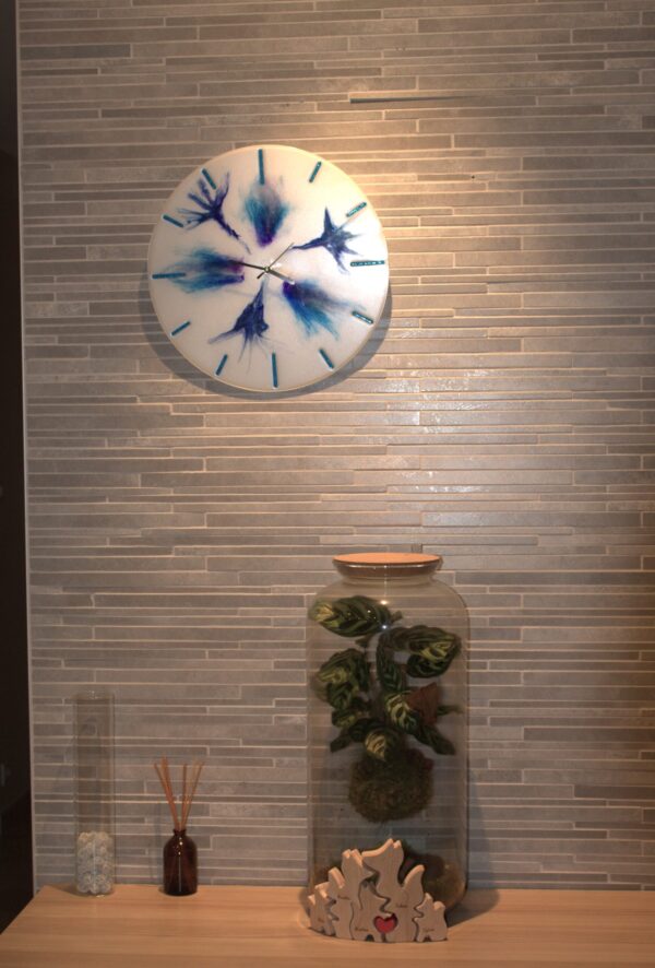 horloge bleue
